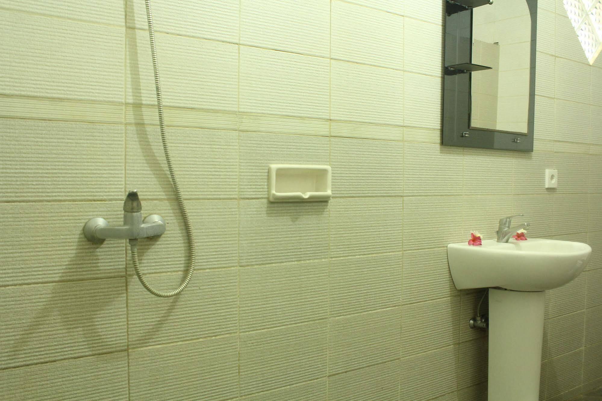 Berlian Inn Kuta Lombok Eksteriør bilde